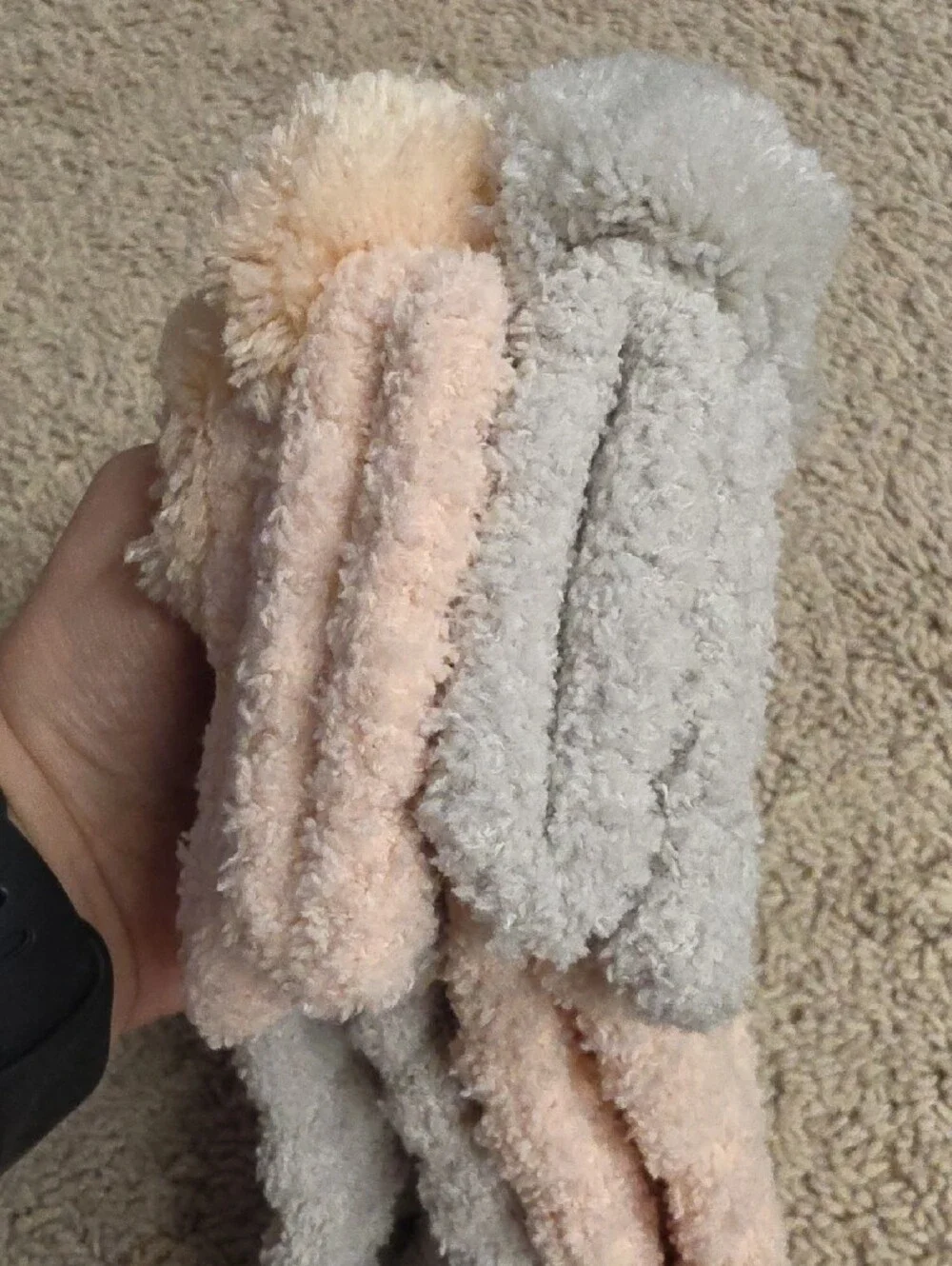 NWT Lemon Plush Pom Pom Slipper Socks in Pink and Light Gray